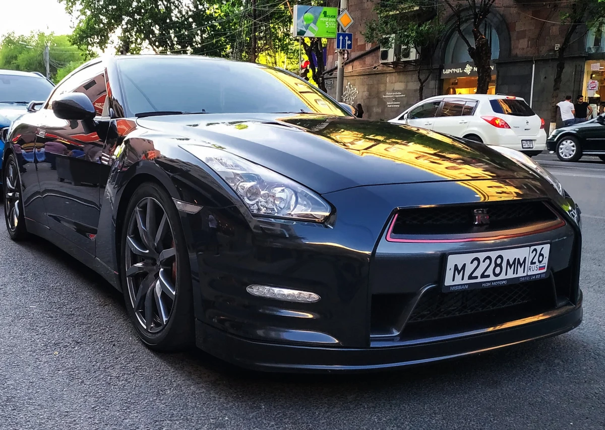 Auta na rosyjskich tablicach rejestracyjnych nie będą mogły wjeżdżać do Bułgarii. Jak przekazała w poniedziałek rządowa agencja celna zakaz wchodzi w życie od wtorku 3 października i dotyczy również tranzytu.