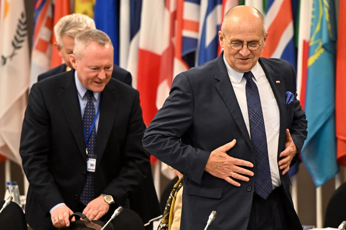 Jeśli chodzi o stosunki z Ukrainą, wchodzimy w okres dekoniunktury - tak podsumował wczoraj sytuację szef polskiego MSZ. Za tym sformułowaniem daje się jednak wyczuć także lekceważenie i brak wyczucia, czyli dezynwolturę. 