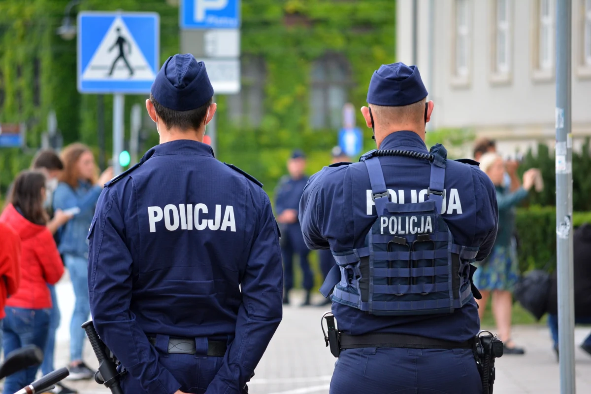 Policja odnalazła zaginioną 15-latkę z Krakowa. Dziewczynka wyszła z domu 2 października, około godziny 18.00. Miała się spotkać z koleżanką i wrócić do godziny 19:30. 