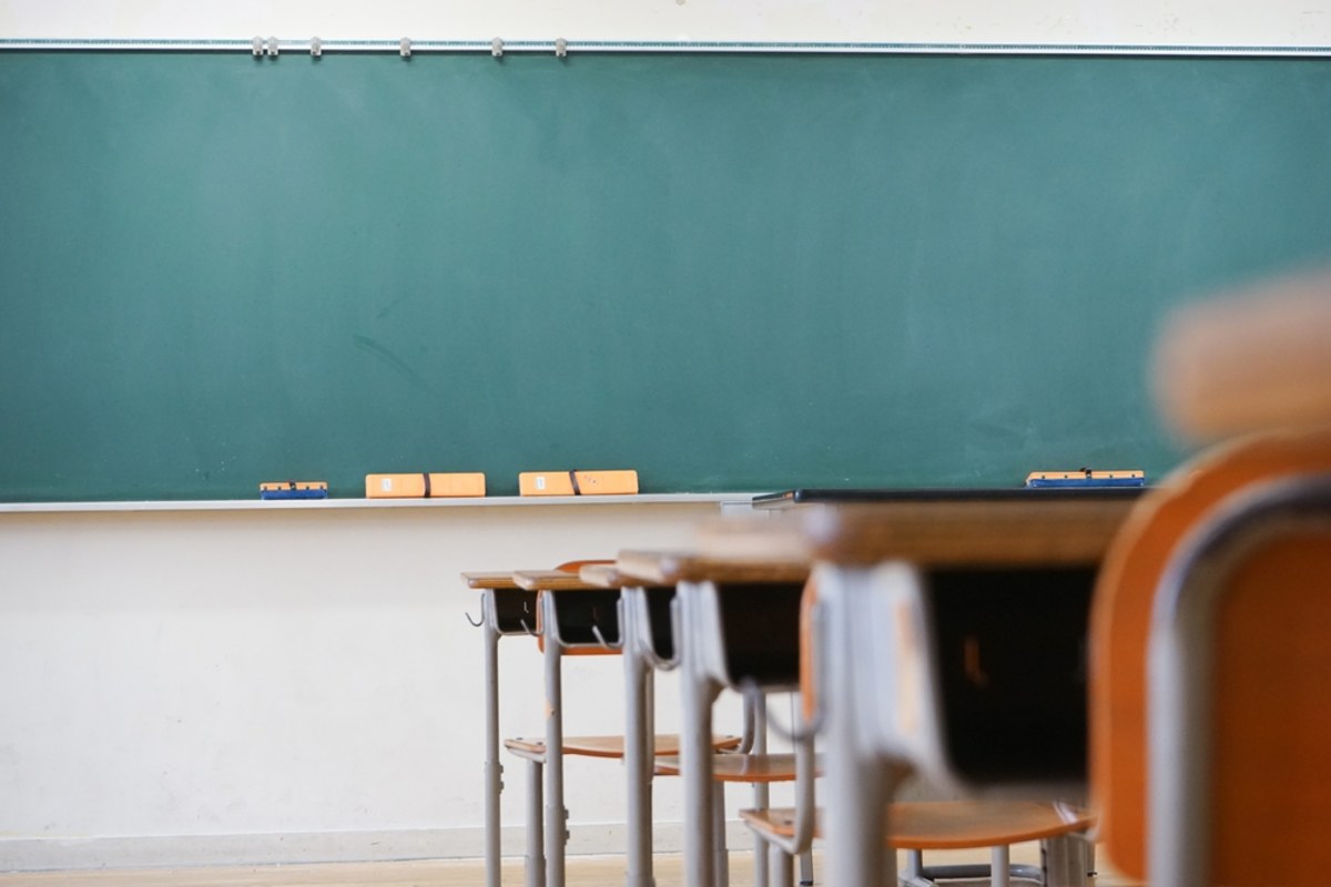 Brak dzwonków i oceny kształtujące zamiast tradycyjnej skali - to część zmian w szkołach podstawowych w Wodzisławiu Śląskim (woj. śląskie). RMF FM odwiedził jedną z placówek, żeby sprawdzić jak wyglądał pierwszy miesiąc nauki uczniów w ramach nowego systemu.