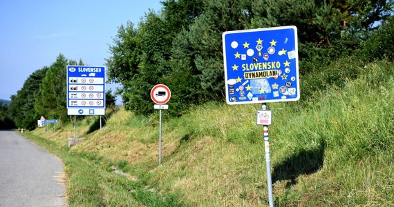 Rząd Słowacji zdecydował w środę o wprowadzeniu wyrywkowych kontroli na granicy z Węgrami. To reakcja na kontrole na granicach Słowacji z Polską, Czechami i Austrią, które wprowadzono w związku ze wzrostem liczby nielegalnych migrantów przedostających się szlakiem bałkańskim na Słowację.