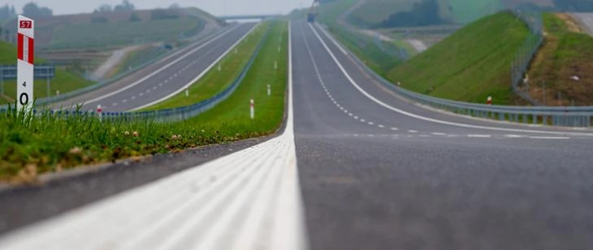 Firma Transprojekt Gdański ma przygotować studium techniczno-ekonomiczno-środowiskowe (STEŚ) dla przyszłej "Zakopianki" między Krakowem i Myślenicami - poinformowała GDDKiA. Wykonawca będzie miał 6 lat na przygotowanie tego dokumentu.