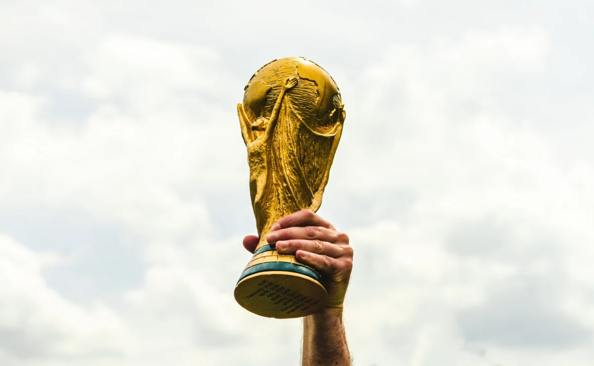 Maroko, Hiszpania i Portugalia organizatorami piłkarskiego mundialu w 2030 roku - przekazała FIFA. Ponadto Światowa Federacja Piłkarska poinformowała, że mecze otwarcia - w ramach uczczenia setnej rocznicy turnieju - zostaną rozegrane w Ameryce Południowej.