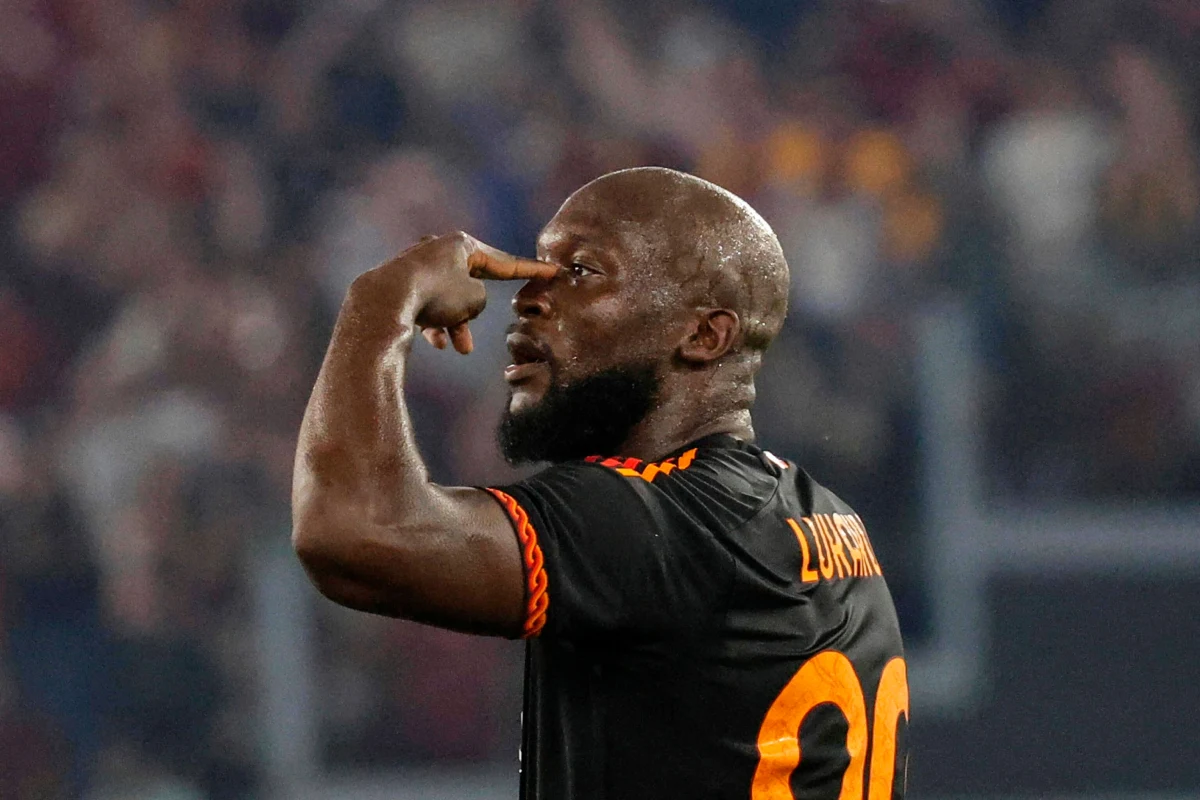 Fani Interu Mediolan szykują "gorące" powitanie Romelu Lukaku z użyciem 50 tysięcy gwizdków. Belgijski snajper odszedł do AS Roma, a w Mediolanie oskarżany jest o "zdradę".