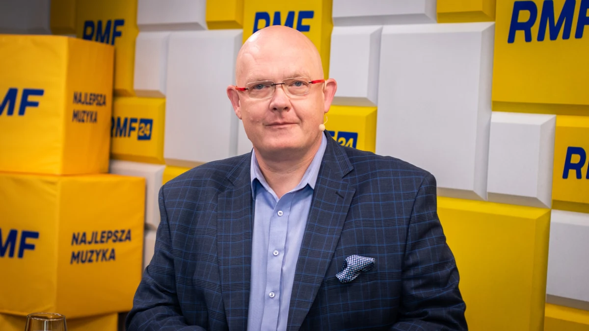 „To równanie jest dość proste: albo Trzecia Droga w Sejmie, albo trzecia kadencja PiS-u” –  mówił w Porannej rozmowie w RMF FM poseł Polski 2050 Michał Gramatyka. Gość Roberta Mazurka podkreślił też, że Trzecia Droga nie bierze pod uwagę stworzenia rządu z PiS-em lub Konfederacją: „PiS zepsuł wystarczająco dużo, nigdy z PiS-em”.  „Nie wyobrażam sobie współpracy z przedstawicielami ugrupowania, które jest antysemickie, homofobiczne i opowiada się za biciem dzieci” – dodał Gramatyka na temat Konfederacji. 