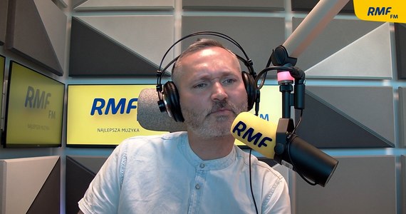 "Nasza rodzina od sierpnia 1980 roku przestała być 'miejscem prywatnym'" - powiedział w Rozmowie w południe w RMF FM i Radiu RMF24 Jarosław Wałęsa. Najmłodszy syn Lecha i Danuty w rozmowie z Piotrem Salakiem wspominał emocje, jakie równo 40 lat temu towarzyszyły jemu i jego rodzinie, kiedy Lech Wałęsa odebrał Pokojową Nagrodę Nobla.