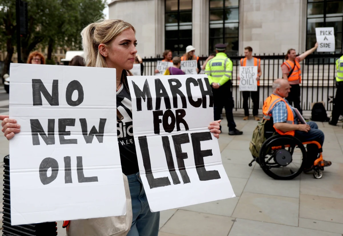 Aktywiści z grupy „Just Stop Oil” - sprzeciwiający się eksploatowaniu ropy naftowej - zakłócili w Londynie przedstawienie musicalu "Nędznicy". To od lat jedna z najbardziej popularnych inscenizacji, jakie można zobaczyć w brytyjskiej stolicy.   