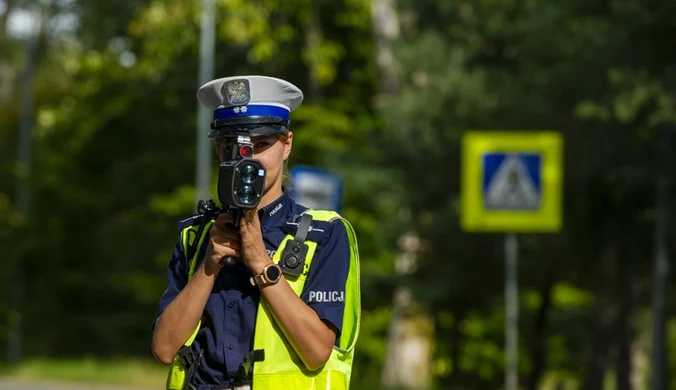 Pędził 227 km/h w środku miasta. Policja rozkłada ręce: Kary nie odstraszają 