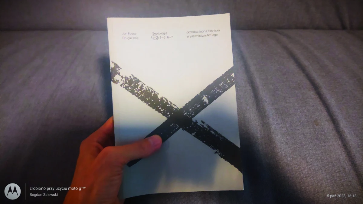 A jednak przewidywalność bywa zaskakująca! Norweg Jon Fosse - przewidywany kandydat (pierwsze miejsce w tegorocznych zakładach bukmacherskich) - został laureatem literackiej nagrody Nobla za 2023 r. Akademia Szwedzka zrobiła nam niespodziankę i uhonorowała tym razem pisarza "spodziewanego" i to od wielu lat. 