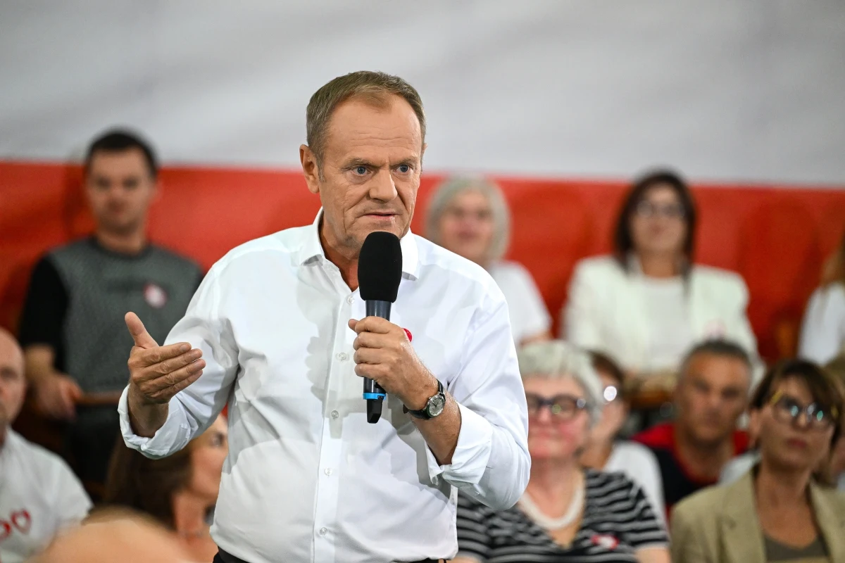 "Będę na debacie wyborczej w TVP" - zapowiedział w czwartek w Rzeszowie lider PO Donald Tusk.  Telewizja Polska organizuje debatę wyborczą w poniedziałek 9 października.  Rozpocznie się ona o godz. 18:30.