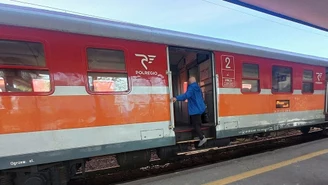 "Gazeta Polska" w pociągach? Kolej odpowiada tajemniczo