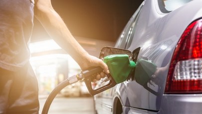 Eksperci ostrzegają: Kupowanie paliwa na zapas nie ma sensu