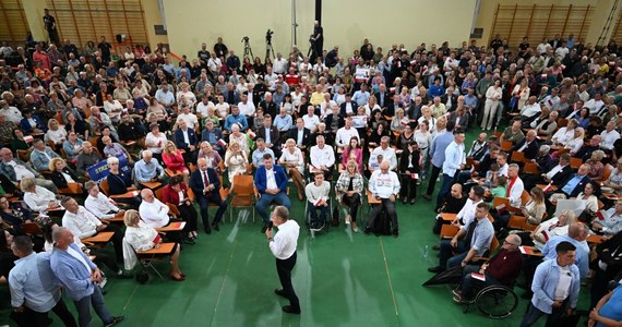 Ostatni weekend kampanii wyborczej będzie obfitował w wydarzenia z głównymi liderami. Prezes PiS Jarosław Kaczyński będzie na konwencjach wojewódzkich swojej partii, lider PO Donald Tusk będzie kontynuował objazd po kraju, a Lewica zaplanowała konwencję z byłym prezydentem Aleksandrem Kwaśniewskim.