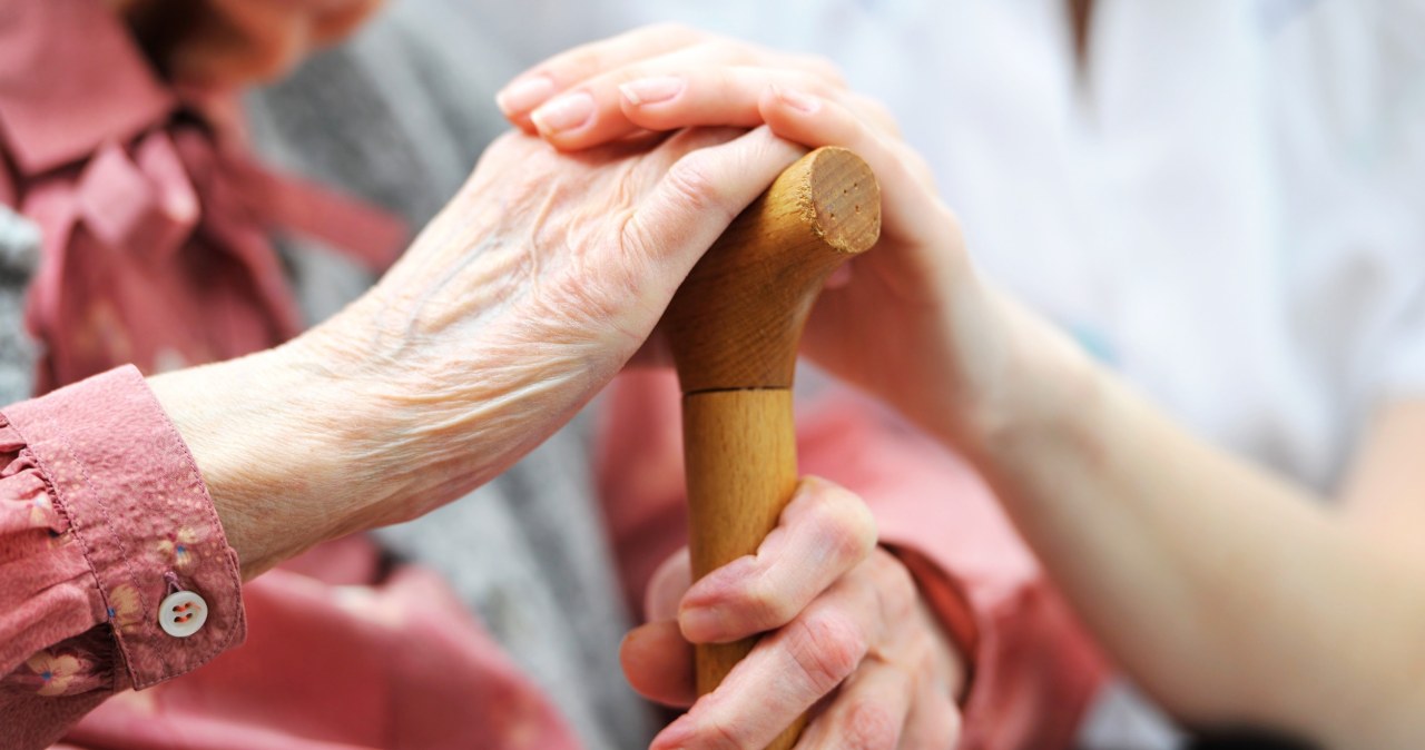 Nowe świadczenie dla osób 65+. Kto skorzysta z bonu senioralnego?