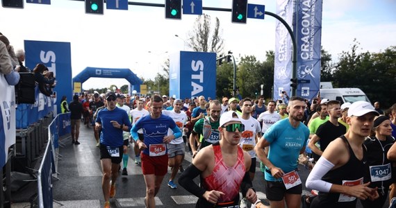 Kenijczyk Erick Leon Ndiema i jego rodaczka Hilda Jelagat Kiptum zwyciężyli w dziewiątej edycji Cracovia Półmaratonu Królewskiego. W biegu na dystansie 21,0975 km, z metą w Tauron Arenie Kraków, wystartowało 7 627 osób.