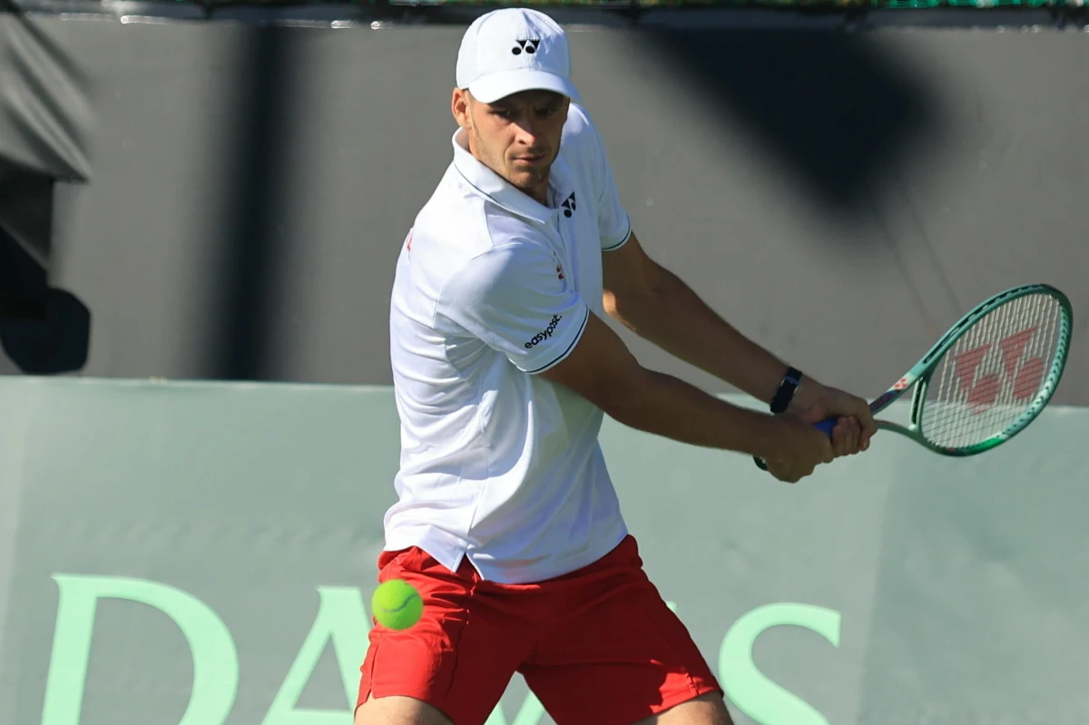 Hubert Hurkacz awansował do 1/8 finału turnieju ATP rangi Masters na kortach twardych w Szanghaju. W trzeciej rundzie polski tenisista pokonał Yu Hsiou Hsu z Tajwanu 6:4, 6:4.