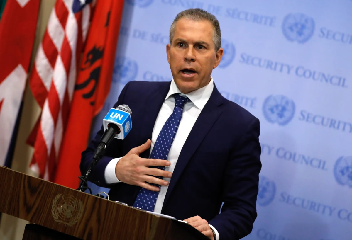 W trakcie nadzwyczajnego posiedzenia Rady Bezpieczeństwa ONZ, które odbyło się w niedzielę i było poświęcone konfliktowi Izraela z Hamasem, nie podjęto żadnych działań ani decyzji w sprawie sytuacji na Bliskim Wschodzie - podała CNN. W trakcie spotkania ambasador Izraela przy ONZ Gilad Erdan oskarżył w niedzielę Hamas o zbrodnie wojenne. 