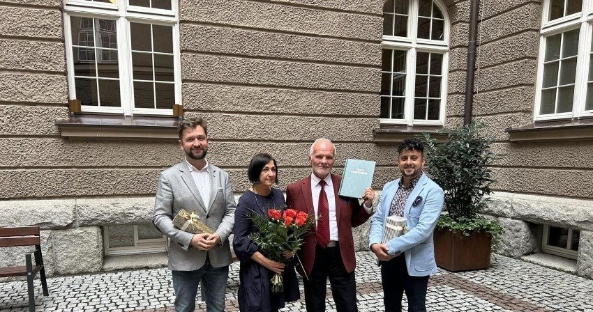 Zenon, Lenczewski, najstarszy, student, Uniwersytetu, Adama, Mickiewicza, Poznaniu, Mężczyzna, ukończył, kierunek, kroatystyki,  Student z Polski obronił pracę magisterską w wieku 76 lat