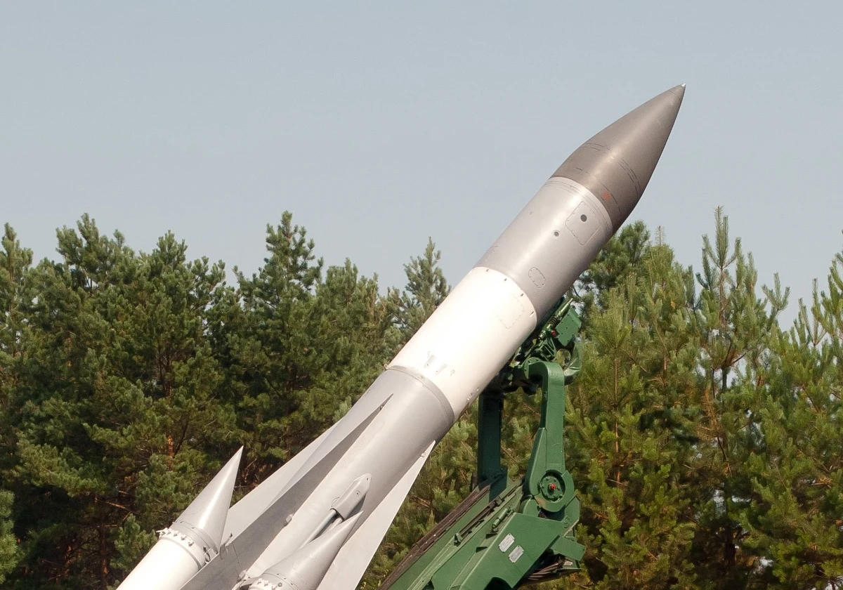 W ataku dokonanym zmodernizowaną rakietą S-200 armia ukraińska zniszczyła budynek w Dżankoj na Krymie, z którym odbywało się spotkanie oficerów rosyjskiego wywiadu. "Zginęła elita GRU" - podaje ukraiński portal Fokus.