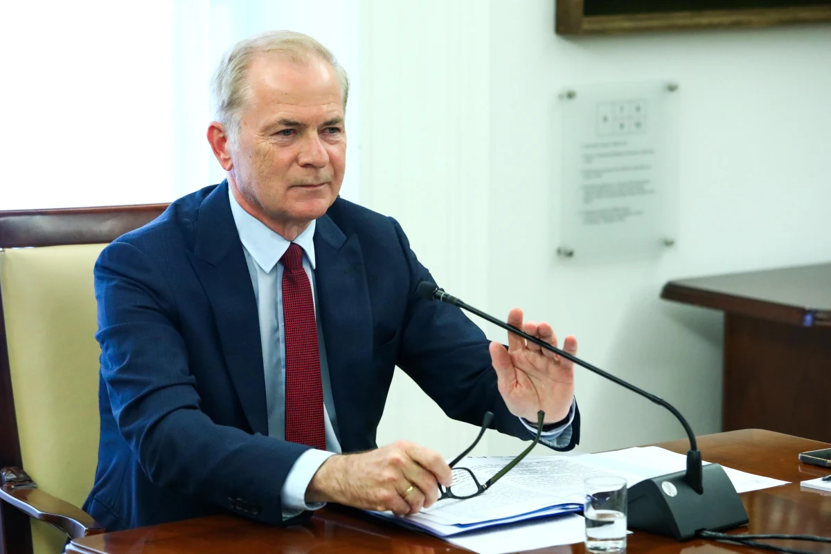 Powołana na początku września 7-osobowa komisja, której zadaniem ma być zbadanie rosyjskich wpływów na działania polskich władz od 2005 roku, jutro o 10:30 zbierze się na pierwszym merytorycznym posiedzeniu. 