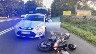 Uciekał przed policją skradzionym motocyklem i pod wpływem narkotyków [FILM]