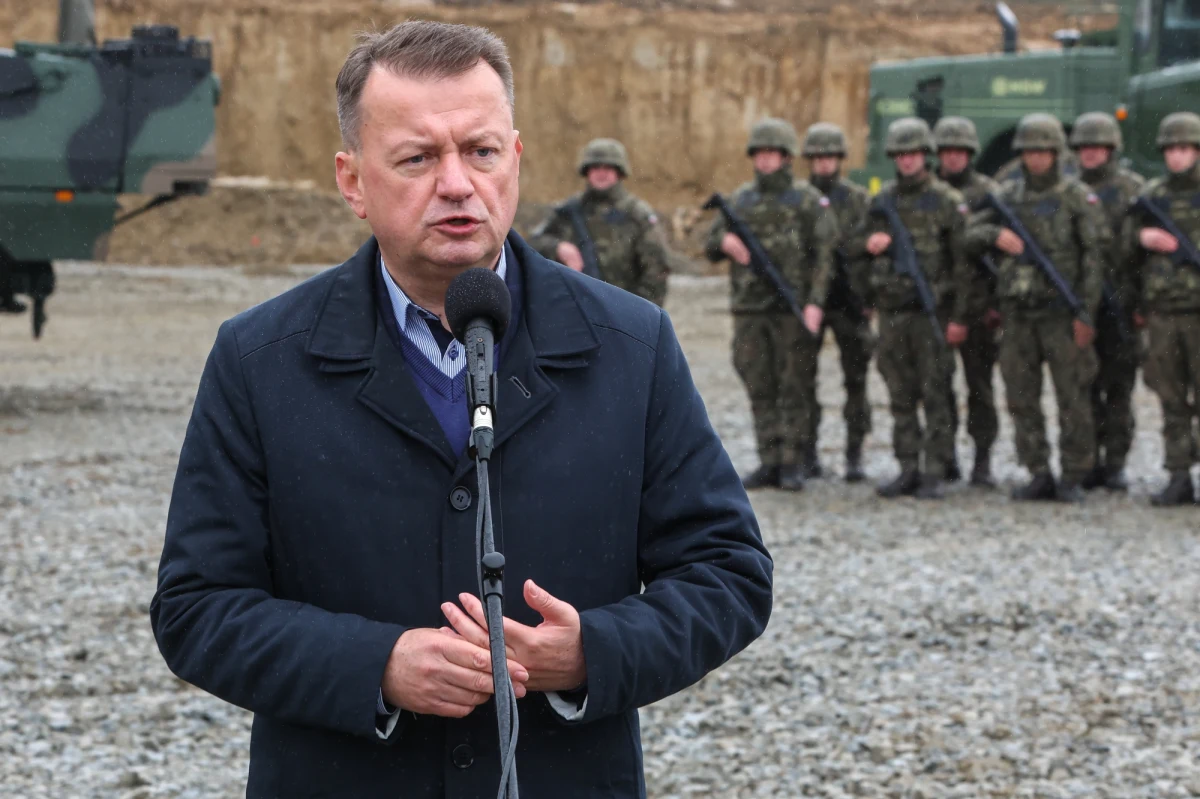 Nie ma mowy o o rezygnacji z funkcji wysokich rangą dowódców - przekazują służby prasowe Sił Zbrojnych w reakcji na słowa Donalda Tuska. Od początku miesiąca złożono jednak w Dowództwie Generalnym Rodzajów Sił Zbrojnych 11 wniosków emerytalnych. 