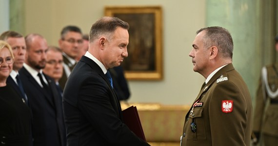 Generał Wiesław Kukuła nowym Szefem Sztabu Generalnego. Nowym Dowódcą Operacyjnym Rodzajów Sił Zbrojnych został generał Maciej Klisz. Nominacje wręczył prezydent Andrzej Duda.