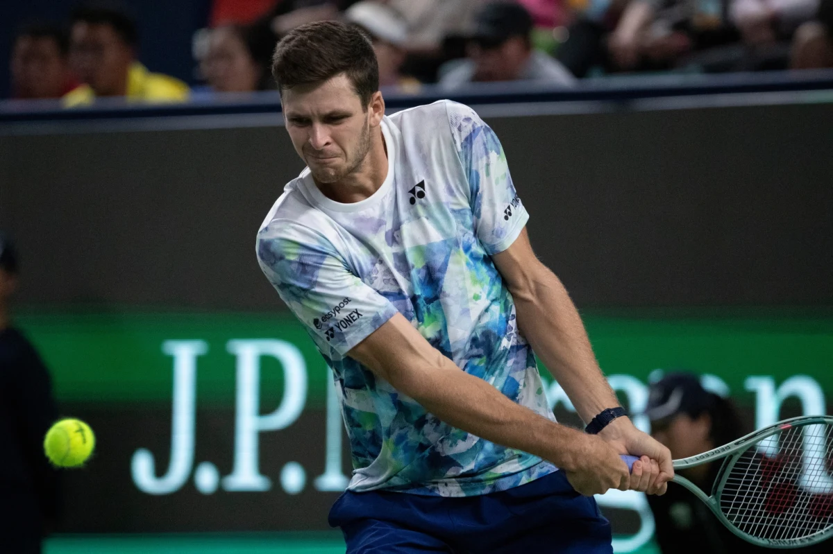 Hubert Hurkacz po trudnym boju pokonał Chińczyka Zhizhena Zhanga i awansował do ćwierćfinału turnieju ATP w Szanghaju. Kolejnym rywalem Polaka będzie Węgier Fabian Marozsan.