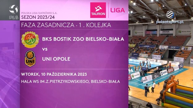 Skrót meczu 1. kolejki TAURON Ligi kobiet BKS BOSTIK ZGO Bielsko-Biała - UNI Opole 3:0 (25:17, 25:18, 25:15).

