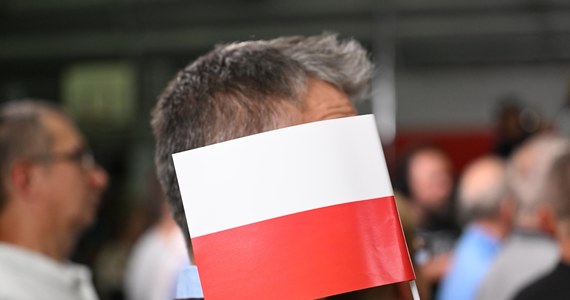 Ponad 56 proc. Polaków uważa, że kończąca się kampania wyborcza nie jest uczciwa - wynika z sondażu IBRiS dla RMF FM i "Rzeczpospolitej". Tego zdania jest niemal co czwarty wyborca Zjednoczonej Prawicy i 82 proc. sympatyków opozycji. 