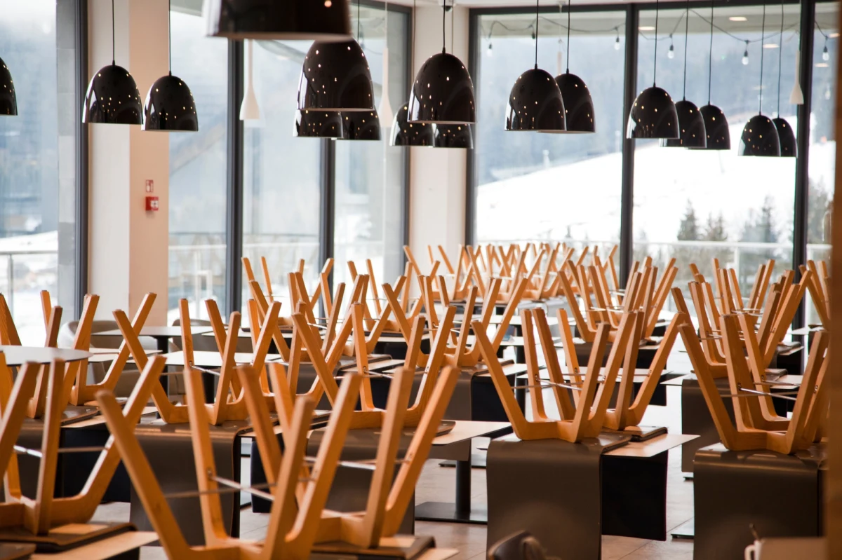 Rządowy program Tarcza dla pogranicza nie zadziałał. Takie - jak dowiedział się reporter RMF FM - są wnioski raportu NIK. Według Izby system wsparcia dla osób i podmiotów, które poniosły straty w związku z zakazem przebywania w strefie położonej wzdłuż granicy z Białorusią, był spóźniony i nieefektywny.