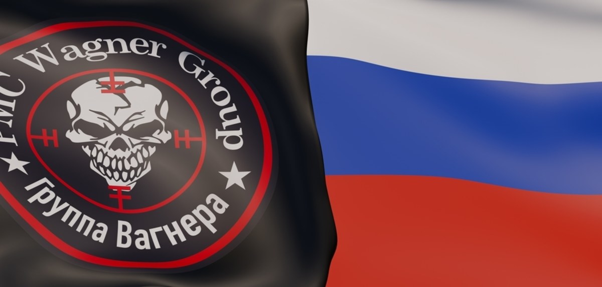 Więźniowie powracający z wojny w Ukrainie, ułaskawieni przez prezydenta Władimira Putina, dopuszczają się w Rosji kolejnych morderstw. Jak poinformowali śledczy z Kraju Nadmorskiego na dalekim wschodzie Rosji, skazaniec zwerbowany do Grupy Wagnera udusił i spalił zwłoki swojej przyjaciółki. Ofiar byłych wagnerowców w całej Rosji jest już co najmniej 20.