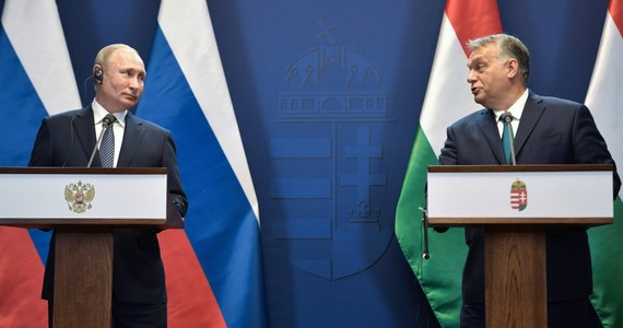 Na przyszłotygodniowym Forum Pasa i Szlaku w Pekinie powinni pojawić się premier Węgier Viktor Orban i ścigany za zbrodnie wojenne dyktator Rosji Władimir Putin. Nie jest jasne, czy dojdzie do spotkania obu polityków – piszą węgierskie media.