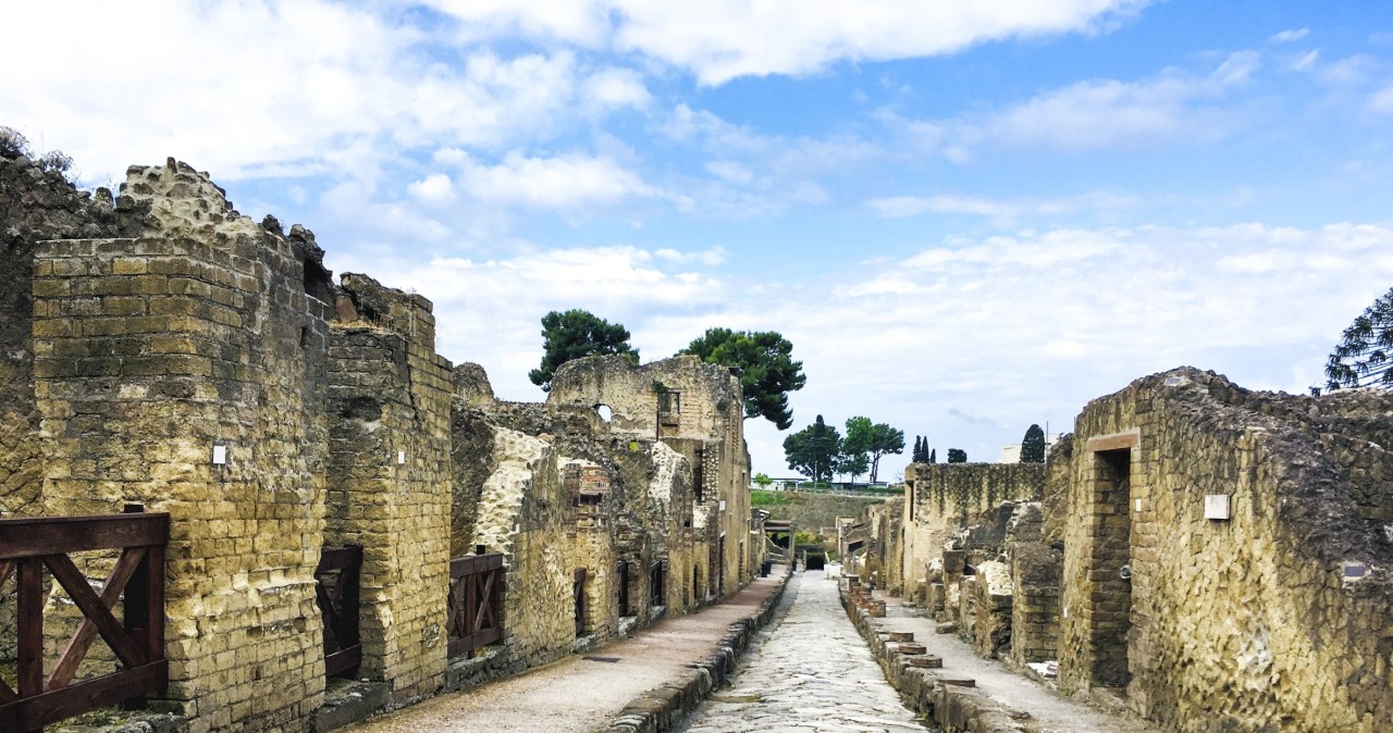 Naukowcy znaleźli w Pompejach ślady broni przypominającej karabin maszynowy