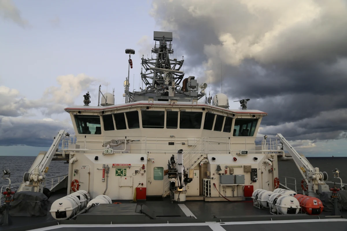 Wzmacniamy naszą czujność i zacieśniamy wymianę informacji z partnerami - w ten sposób przedstawiciele polskich służb odpowiadają na pytanie RMF FM o reakcję na uszkodzenie podmorskiego gazociągu Balticconector, łączącego Finlandię z Estonią. Z ustaleń śledczych wynika, że to najpewniej nie był wypadek. Fiński wywiad nie wyklucza, że za aktem sabotażu gazociągu może stać inne państwo. Naprawa uszkodzeń może zająć co najmniej 5 miesięcy. 