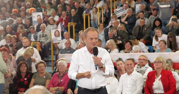 Ambitny plan na ostatnie dwie doby kampanii wyborczej ma Donald Tusk. Lider PO odwiedzi Tuskubusem Katowice, a potem ruszy w trasę przebiegającą przez pięć województw, gdzie będzie spotykał się z wyborcami. "Chcę być prawie wszędzie" - deklaruje Tusk i zapewnia, że do końca nie zabraknie mu koncentracji.