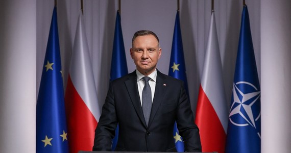 Głos oddany w wyborach jest nie tylko wyrazem naszych przekonań i wartości, które wyznajemy, ale także wyznaczeniem kierunku, w jakim polska powinna się rozwijać - powiedział w orędziu telewizyjnym prezydent Andrzej Duda. Jak dodał, decyzje wyborcze będą miały wpływ nie tylko na przyszłość kraju, ale i przyszłość wszystkich Polaków.