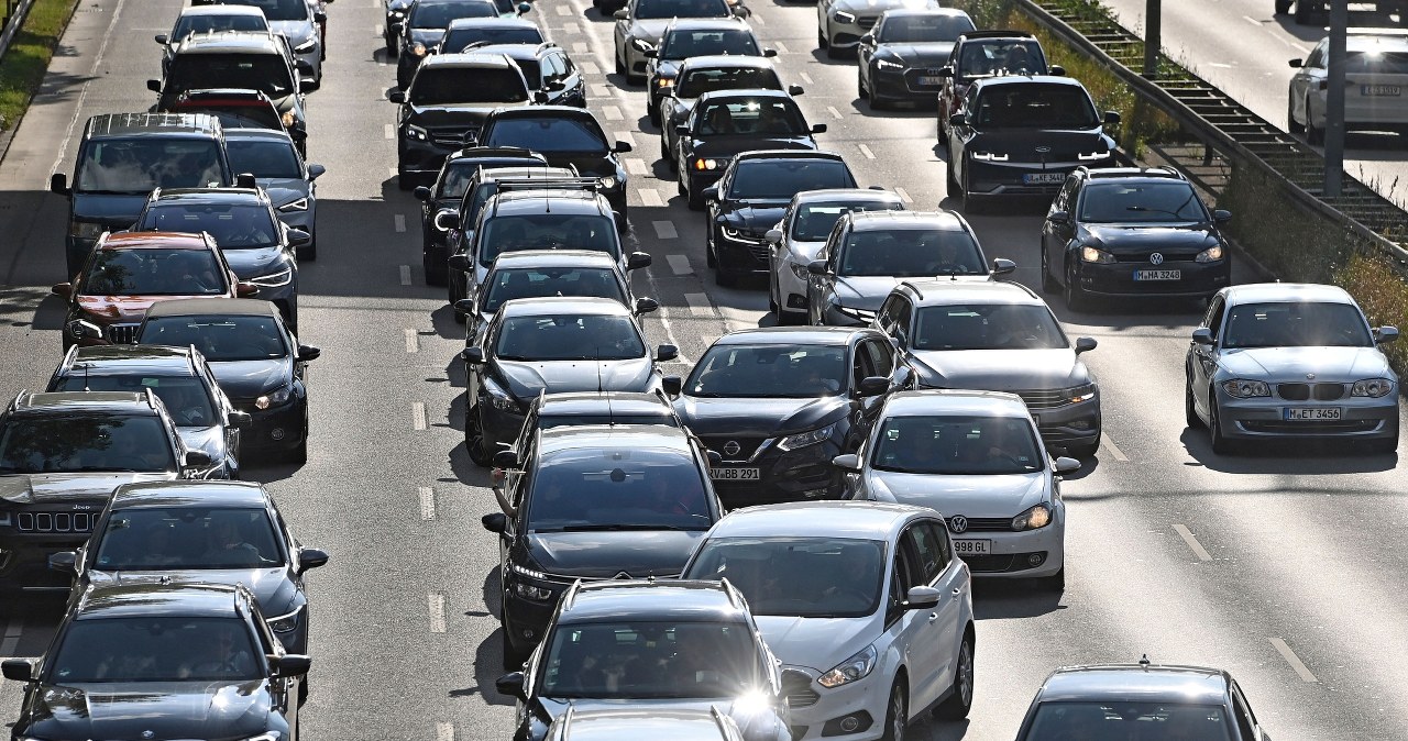 Co trzeci samochód w Europie ma ponad 20 lat. Raport PZPM pokazuje skalę problemu