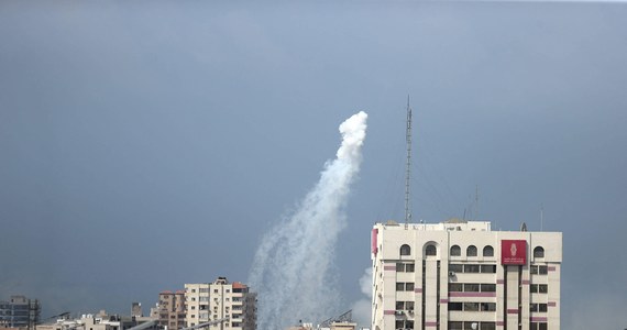 Izrael użył podczas operacji wojskowych w Strefie Gazy i Libanie pocisków zawierających biały fosfor - informuje Human Rights Watch (HRW), organizacja zajmująca się obroną praw człowieka. To silnie trująca substancja, zakazana na mocy międzynarodowego prawa humanitarnego.