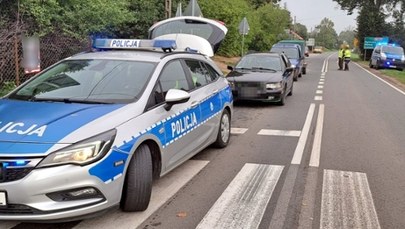 Kradzione auto holowali na linie. Wpadli w trakcie ucieczki