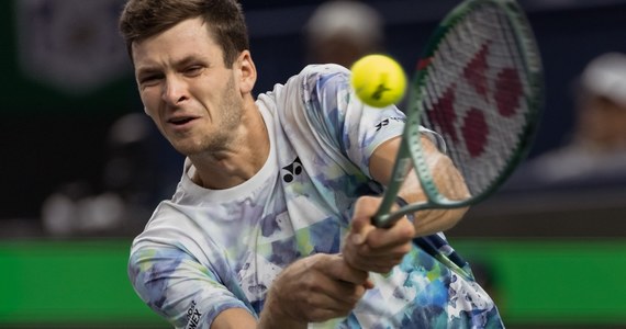 Hubert Hurkacz pokonał amerykańskiego tenisistę Sebastiana Kordę 6:3, 6:4 i awansował do finału turnieju ATP Masters 1000 na twardych kortach w Szanghaju. Polak ma szansę na siódmy tytuł w karierze, a drugi w tym roku - w lutym triumfował w hali w Marsylii.