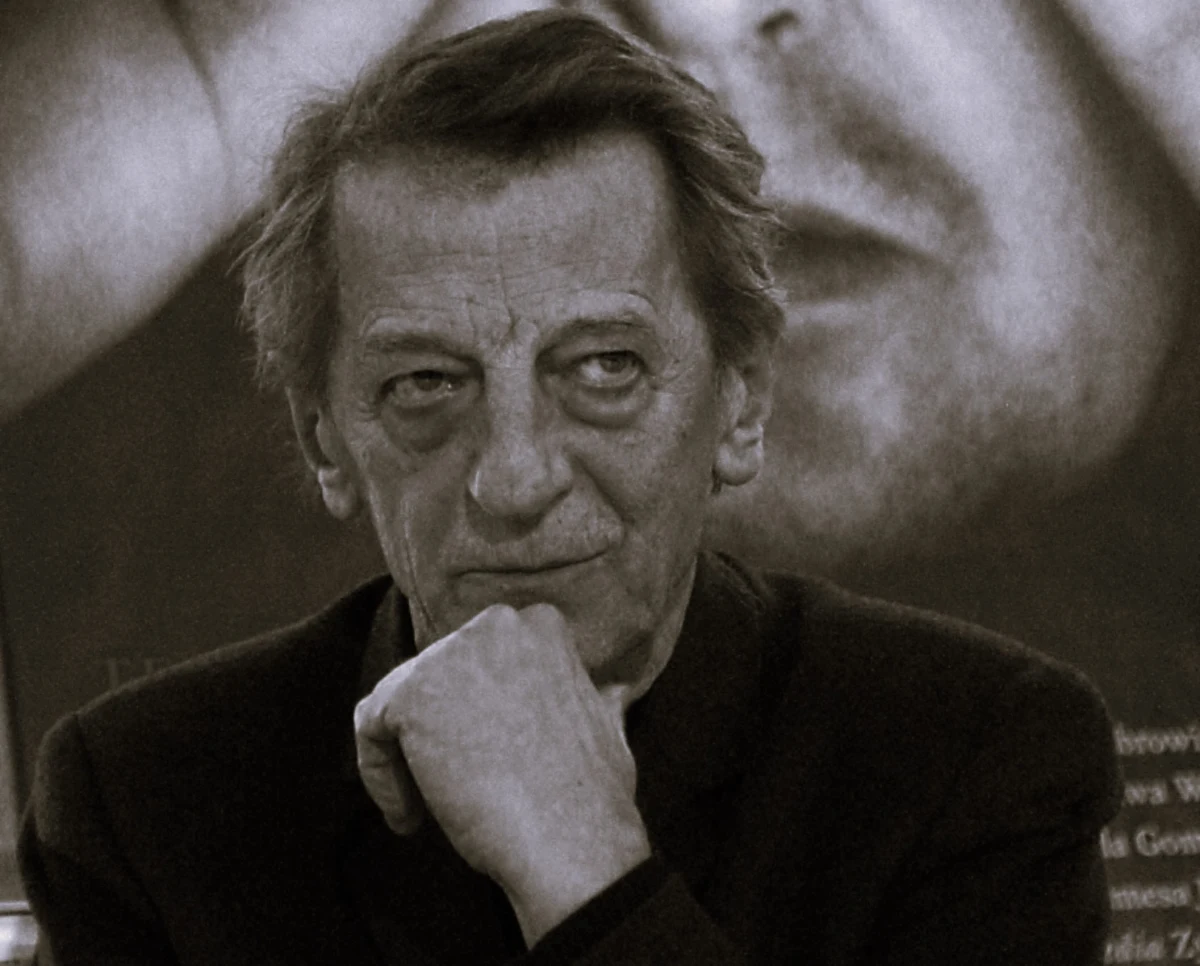 Z wielkim smutkiem przyjęliśmy informację, że dzisiaj odszedł Stanisław Radwan, wspaniały Człowiek, wielki Twórca, kochany przez Artystów i Przyjaciół, Człowiek o niezwykłej charyzmie, w latach 1980 – 1990 dyrektor naczelny i artystyczny Starego Teatru - przekazał w sobotę Narodowy Stary Teatr w Krakowie.