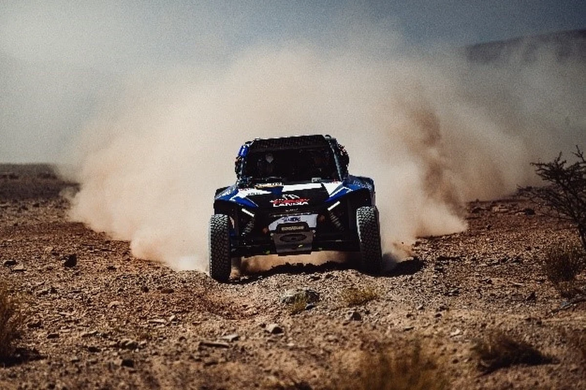 Eryk Goczał i Oriol Mena wygrali 1. etap Rajdu Maroka 2023 w klasie T3. Zawodnicy mieli dziś do pokonania 311 kilometrów odcinka specjalnego na trasie z Agadiru do Zakury.