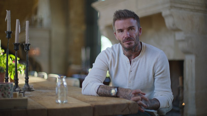 Czteroodcinkowy serial dokumentalny „Beckham” znalazł się na szczycie globalnego zestawienia Netfliksa. Zbierająca doskonałe recenzje produkcja, która byłemu kapitanowi reprezentacji Anglii przysporzyła kolejnych sympatyków, znalazła się wśród najchętniej oglądanych produkcji w 89 krajach. Sam Beckham przyznał, że jej powstawanie wiązało się z ogromnym stresem. Na szczęście dziś były sportowiec może mówić o sukcesie i dumie.