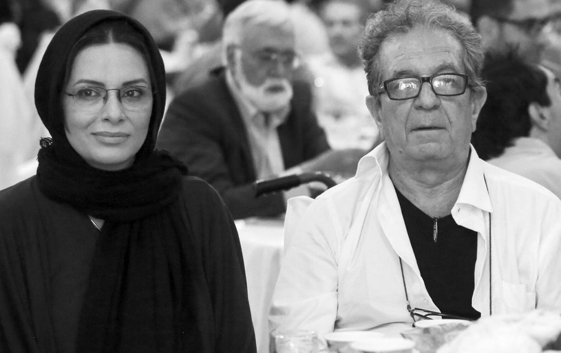 Irański reżyser Dariush Mehrjui  i jego żona zostali znalezieni martwi w swym domu na przedmieściach Teheranu - poinformowała w niedzielę agencja IRNA. Para została zamordowana, o czym świadczą rany cięte w okolicach szyi. 