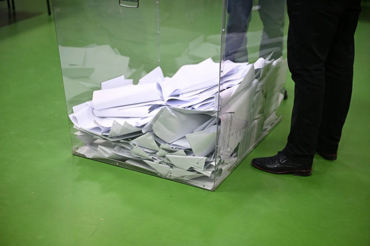 Do około godz. 3 trwało głosowanie w komisji wyborczej na Jagodnie we Wrocławiu. W komisji numer 148 nadal trwa liczenie głosów.