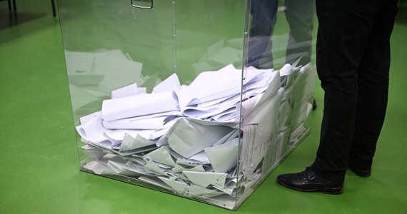 Do około godz. 3 trwało głosowanie w komisji wyborczej na Jagodnie we Wrocławiu. W komisji numer 148 nadal trwa liczenie głosów.