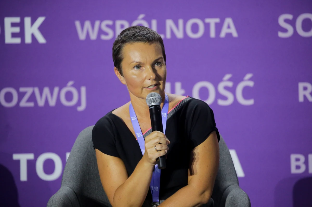 "Jeżeli chodzi o partie polityczne to największym przegranym wyborów parlamentarnych – co jest kuriozalne i paradoksalne – jest ten, kto dobiegł pierwszy na metę, czyli Zjednoczona Prawica. Największym wygranym natomiast obywatele, którzy poczuli się zmobilizowani do tego, żeby wyrazić swoje zdanie - zarówno po stronie zwolenników obecnie rządzącej ekipy, jak i zwolenników opozycji. Frekwencja jest bezprecedensowa" – mówiła w Rozmowie w południe w RMF FM i Radiu RMF24 mówiła prof. Anna Pacześniak z Uniwersytetu Wrocławskiego.