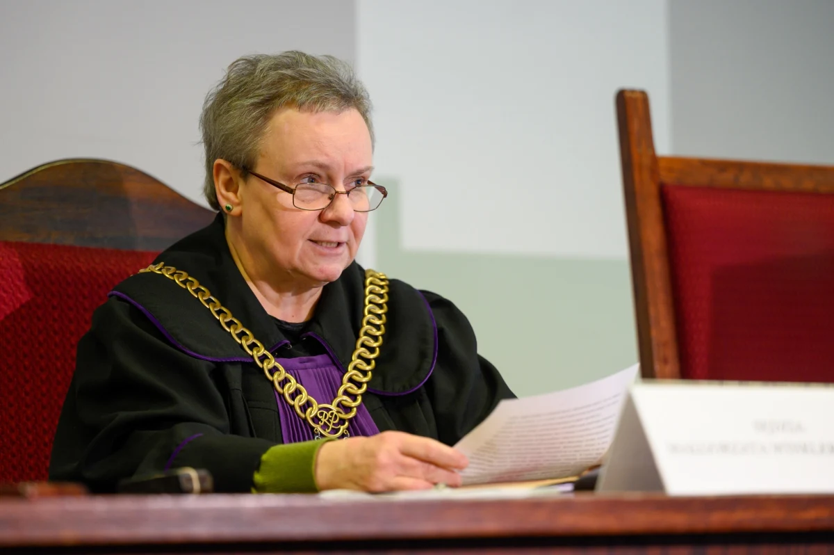 Jest prawomocny wyrok ws. dwóch sprawców brutalnego pobicia kierowcy poznańskiego MPK. ​Sąd Okręgowy w Poznaniu utrzymał w mocy wyrok sądu I instancji, który skazał mężczyzn na kary bezwzględnego więzienia - 2 lat oraz 2 lat i 8 miesięcy.