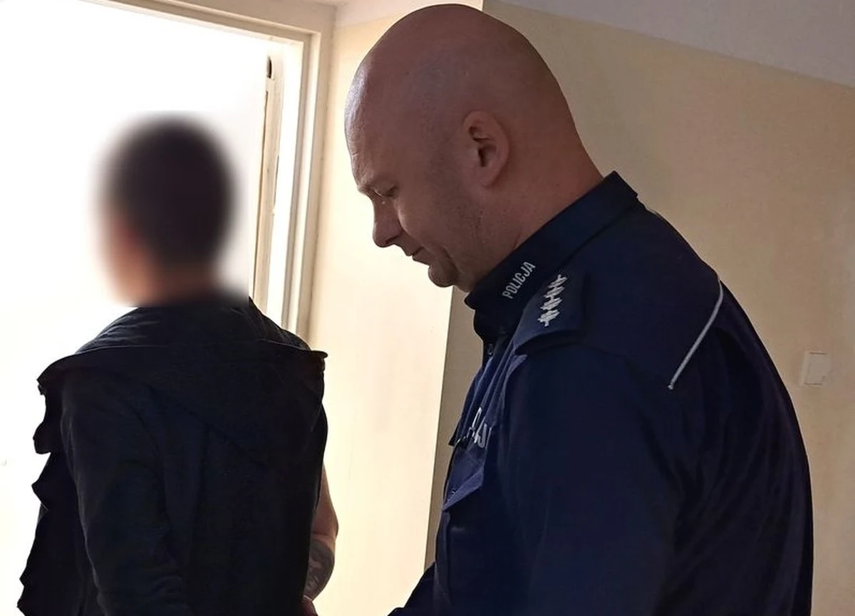 Dwa oszustwa jednego dnia "na wypadek drogowy wnuczki i synowej" w powiecie malborskim na Pomorzu. Policja zatrzymała 23-latka, został on tymczasowo aresztowany na 3 miesiące.